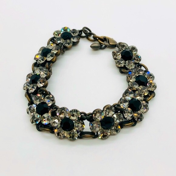 Vintage Rhinestone Crystal Flower Bracelet - Picture 5 of 13